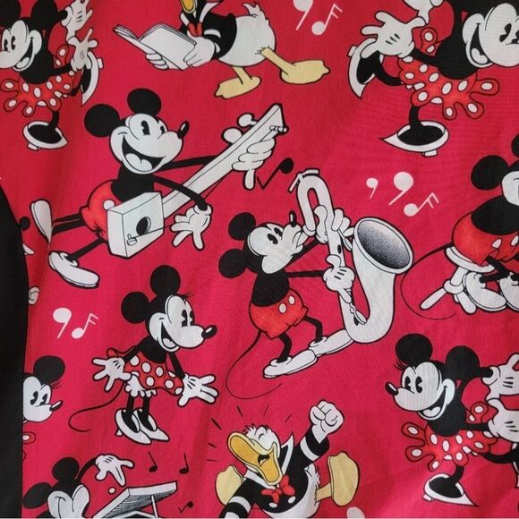 Disney Vintage  Mickey, Minnie & Donald Musical 3 Pocket Nurse Scrub Top 3XL - Picture 11 of 16